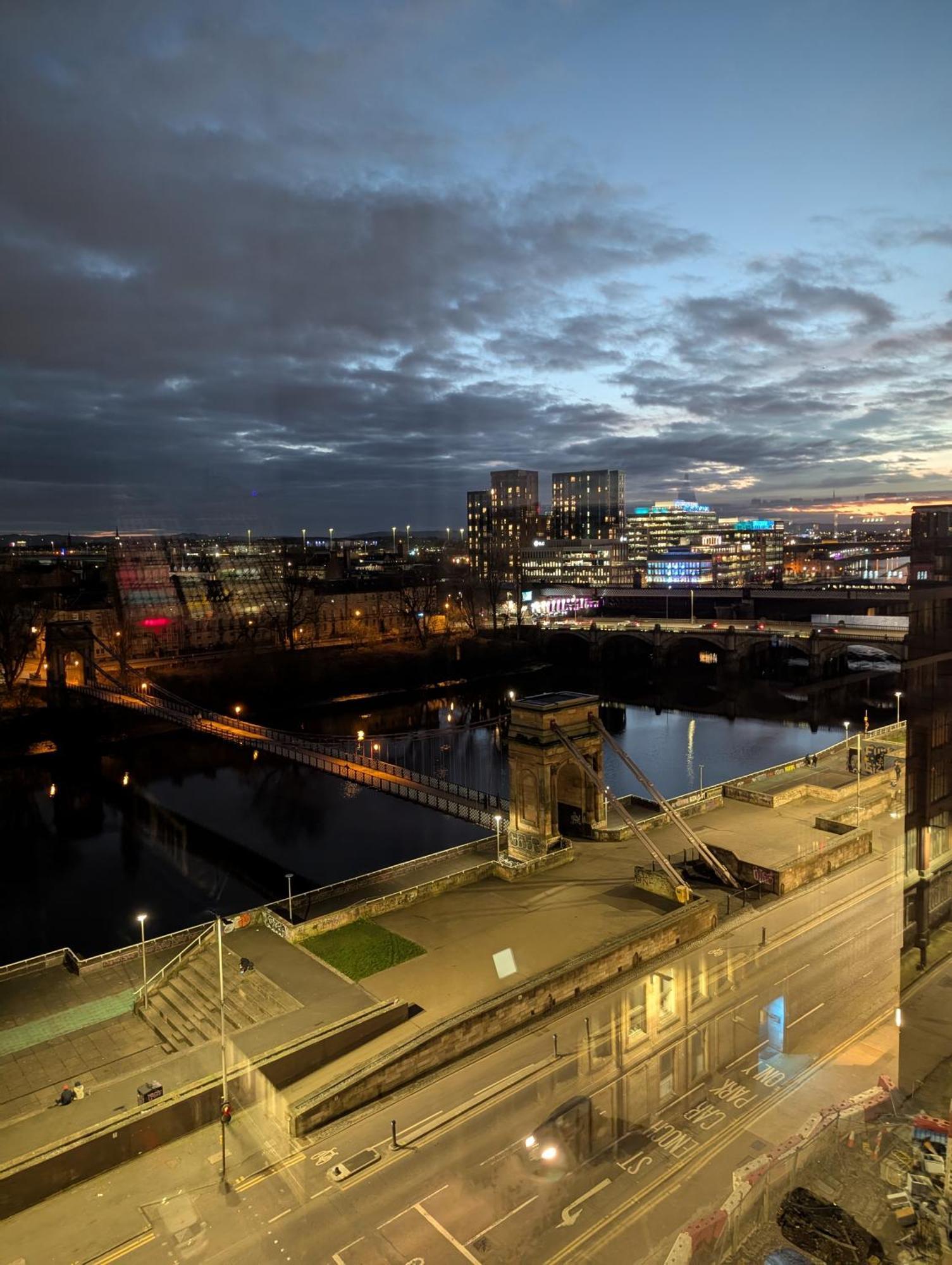 Glasgow City Centre Waterfront Apartment מראה חיצוני תמונה